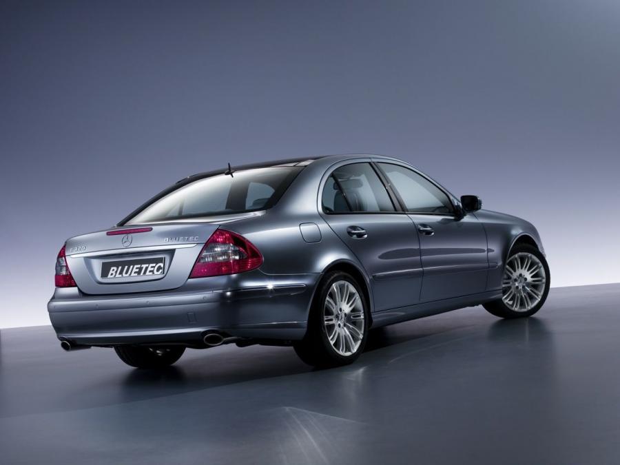  Mercedes-Benz E320 BlueTEC 2007 года  (фото 76 из 76)